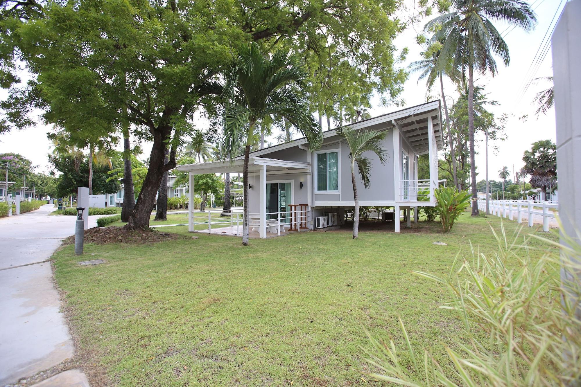 Bangsaen Heritage Hotel Exterior photo