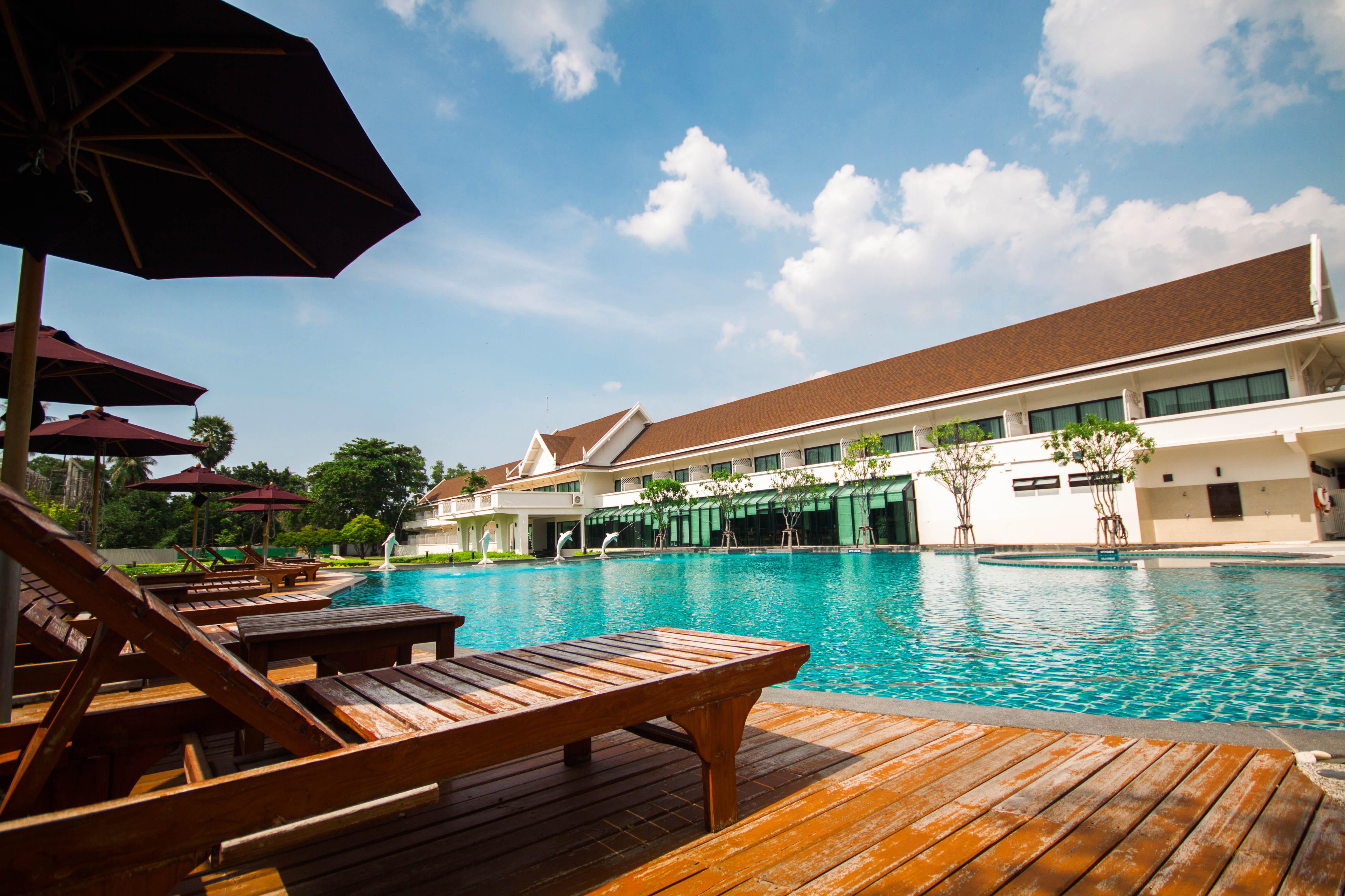 Bangsaen Heritage Hotel Exterior photo